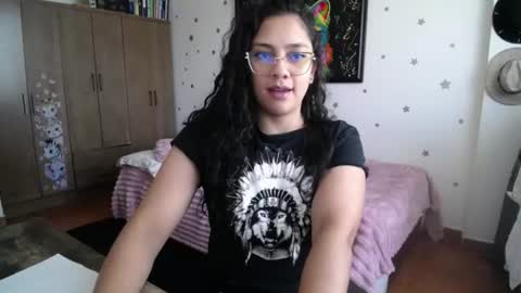 Snapshot of thaliacooper chatting on 06.11.26 online show from 06.11.26