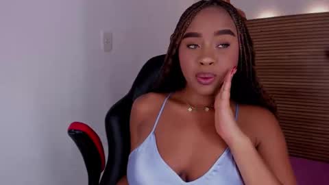 Snapshot of thaliaocean chatting on 09.27.25 thaliaocean online show from 09.27.25