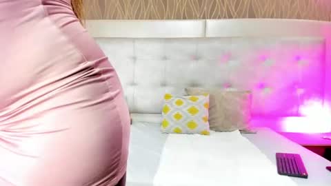 Snapshot of thaliawest chatting on 06.13.26 ThaliaWest online show from 06.13.26