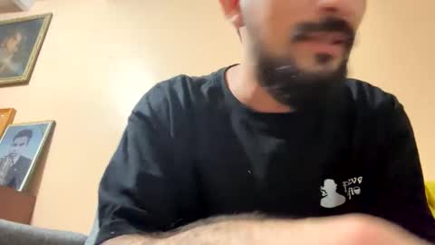 Snapshot of thamasleal chatting on 10.17.25 thamasleal online show from 10.17.25