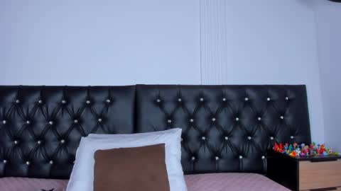 thara webstter online show from 10.24.25