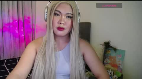 NOEY online show from 03.05.25