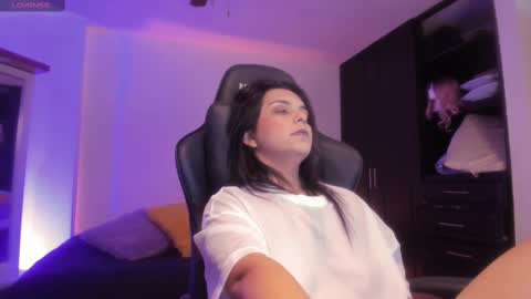 Paola online show from 03.06.25