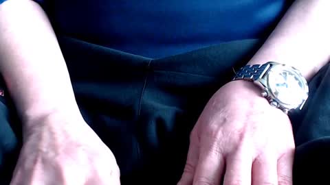 Snapshot of the1pocketrocket chatting on 01.11.25 the1pocketrocket online show from 01.11.25