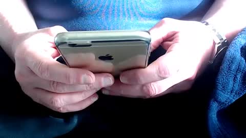 Snapshot of the1pocketrocket chatting on 01.25.25 the1pocketrocket online show from 01.25.25