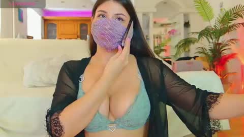 Snapshot of the__sabenna chatting on 06.30.26 Madina online show from 06.30.26