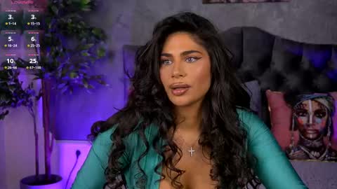 Aisha online show from 02.11.25