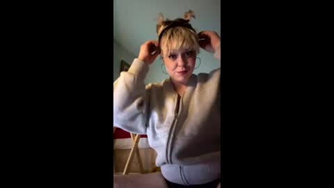 Snapshot of the_arctic_beaty chatting on 02.27.26 the_arctic_beaty online show from 02.27.26