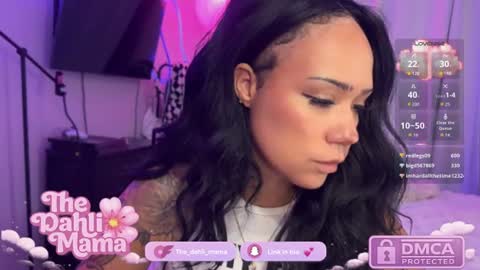 Snapshot of the_dahli_mama chatting on 07.23.26 the_dahli_mama online show from 07.23.26