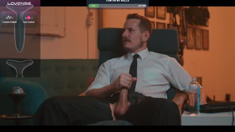 Snapshot of the_dilf chatting on 12.17.24 The DILF -  online show from 12.17.24