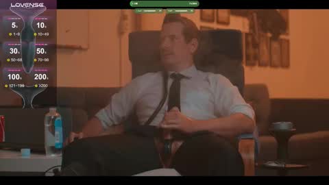 Snapshot of the_dilf chatting on 09.12.25 The DILF -  online show from 09.12.25