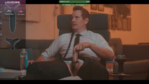 Snapshot of the_dilf chatting on 09.14.25 The DILF -  online show from 09.14.25