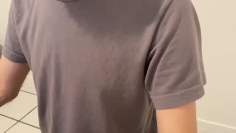 Snapshot of the_happy_hubby chatting on 12.18.24 the_happy_hubby online show from 12.18.24