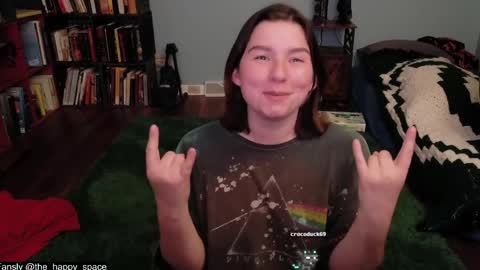 Snapshot of the_happy_space chatting on 05.16.26 MATERNITY LEAVE online show from 05.16.26