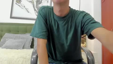 Snapshot of the_mark_king chatting on 05.06.26 T H E M A R K K I N G online show from 05.06.26