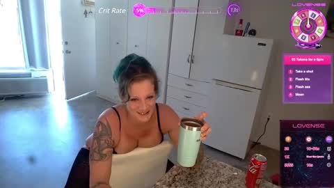 lina luna online show from 12.19.24