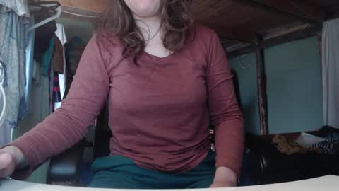 Snapshot of the_prettywondder chatting on 10.14.25 Ekye online show from 10.14.25