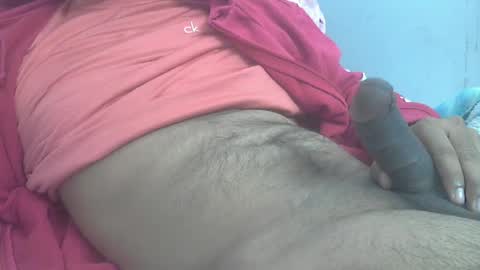 Snapshot of the_sexy_boy_neev11 chatting on 12.27.24 Delhi guy online show from 12.27.24