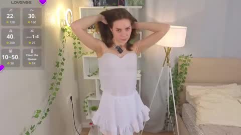 Snapshot of the_truewoman_show chatting on 06.10.26 My name is Cynthia and Im very happy to see you in my sweet room online show from 06.10.26