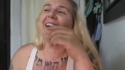 theauroramae -  online show from 03.19.26