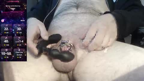 Snapshot of theavgwhiteguy chatting on 10.21.25 AverageGringo online show from 10.21.25