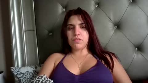Snapshot of thebabybrii chatting on 08.06.26 thebabybrii online show from 08.06.26