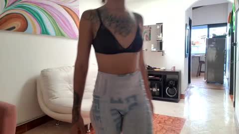 Snapshot of thebadwolf818 chatting on 09.16.25 thebadwolf818 online show from 09.16.25