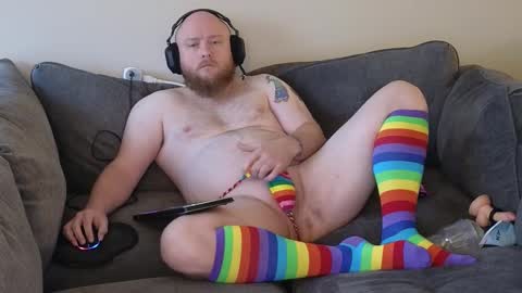Snapshot of theballboy chatting on 03.12.26 theballboy online show from 03.12.26