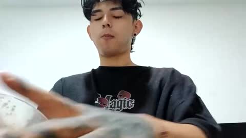 thebluesky_18 online show from 10.16.25