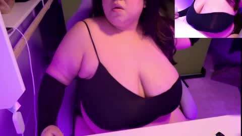 TheBouncingBetty online show from 04.24.26