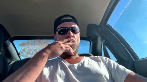 Carter Bates online show from 10.05.25