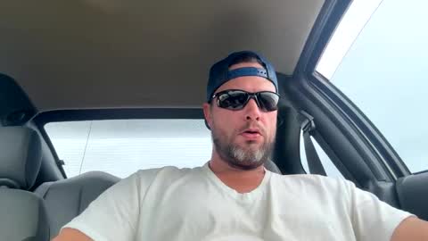 Carter Bates online show from 11.18.25