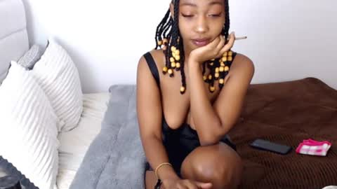 Snapshot of thee_habibah chatting on 06.23.26 Habibah online show from 06.23.26