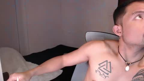 Snapshot of thefriskyasian chatting on 12.03.24 Jaycee online show from 12.03.24