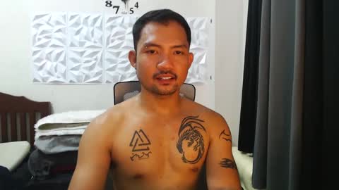 Snapshot of thefriskyasian chatting on 12.09.24 Jaycee online show from 12.09.24