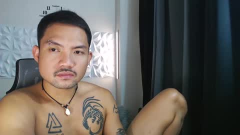 Snapshot of thefriskyasian chatting on 12.17.24 Jaycee online show from 12.17.24