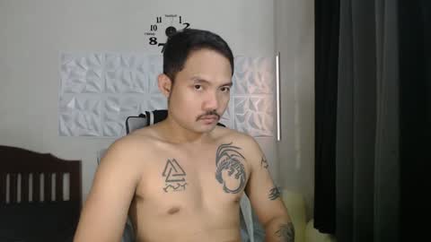 Snapshot of thefriskyasian chatting on 12.25.24 Jaycee online show from 12.25.24