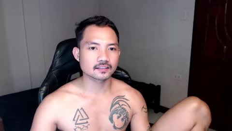 Snapshot of thefriskyasian chatting on 01.07.25 Jaycee online show from 01.07.25