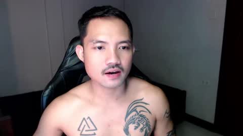 Snapshot of thefriskyasian chatting on 01.10.25 Jaycee online show from 01.10.25