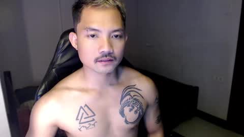 Snapshot of thefriskyasian chatting on 01.13.25 Jaycee online show from 01.13.25