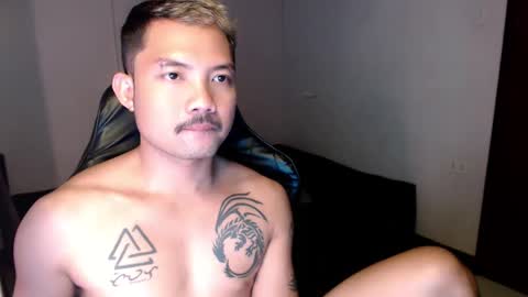 Snapshot of thefriskyasian chatting on 01.14.25 Jaycee online show from 01.14.25