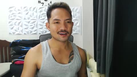 Snapshot of thefriskyasian chatting on 02.04.25 Jaycee online show from 02.04.25