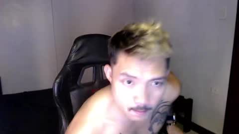 Snapshot of thefriskyasian chatting on 02.10.25 Jaycee online show from 02.10.25