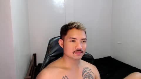 Snapshot of thefriskyasian chatting on 02.14.25 Jaycee online show from 02.14.25