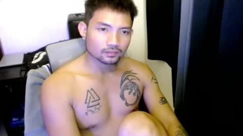 Snapshot of thefriskyasian chatting on 09.18.25 Jaycee online show from 09.18.25