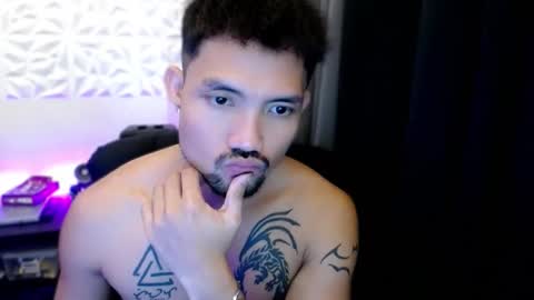 Snapshot of thefriskyasian chatting on 10.10.25 Jaycee online show from 10.10.25