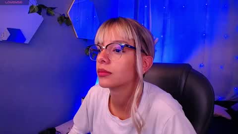 Snapshot of thegodmother_gh chatting on 11.12.25 Peyton online show from 11.12.25