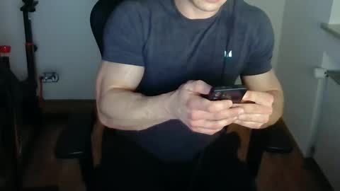 Snapshot of theguyfrombehind chatting on 01.10.26 Alex online show from 01.10.26