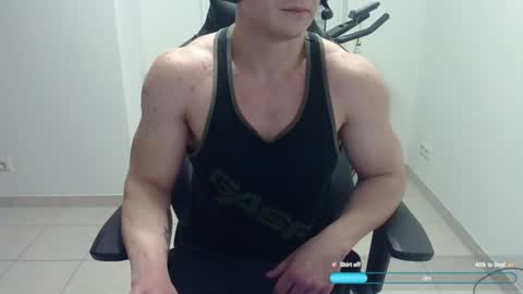 Snapshot of theguyfrombehind chatting on 06.12.26 Alex online show from 06.12.26