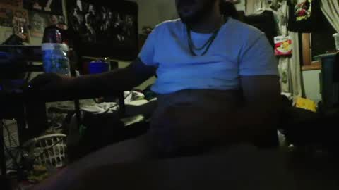 Snapshot of thehammer21992 chatting on 07.27.26 dontbeshybby online show from 07.27.26